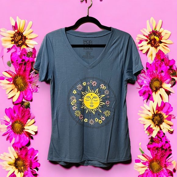 Modern Lux Blue T-Shirt with Sun & Floral Medallion Front - Picture 11 of 11